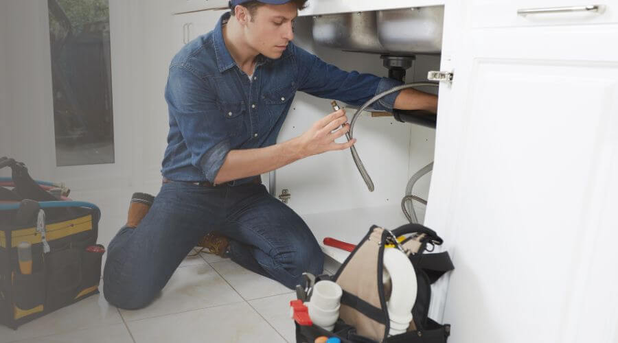 Local water heater installation in Melbourne, IA
